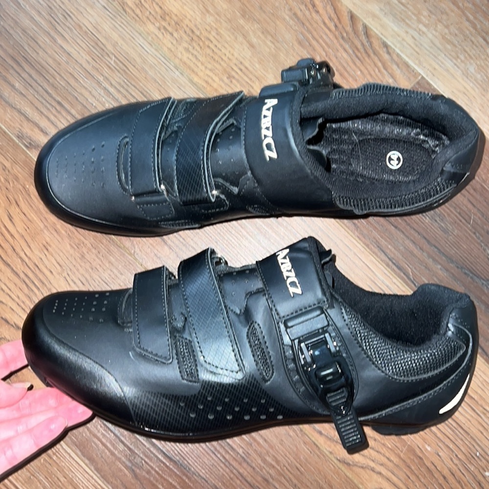 New with box Azbzcz  black Size 44 Cycling Shoes